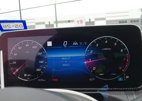 2023 Mercedes-Benz C 300 Sedan z USA, uszkodzony, nr VIN W1KAF4GB7PR070477